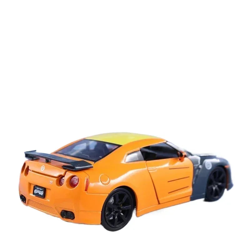 Jada 1:24 2009 Nissan GT-R High Simulation Diecast Car Metal Alloy Model Car Children's toys collection gifts